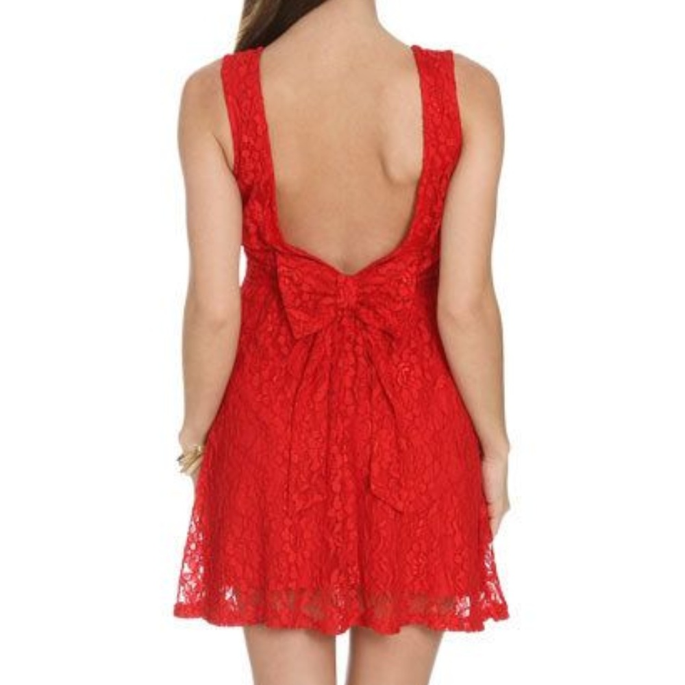 Sleeveless Red Lace Low Bow Back Dress